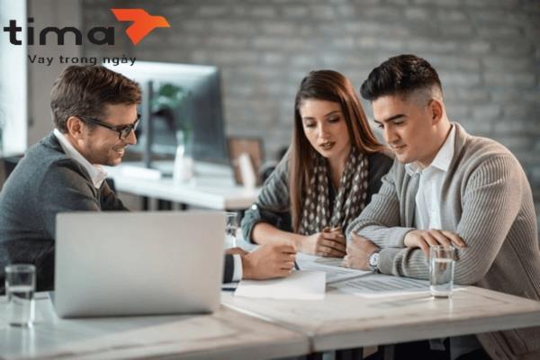 Chuyên viên hoặc dịch vụ tư vấn tài chính sẽ giúp bạn cải thiện hồ sơ vay hiệu quả